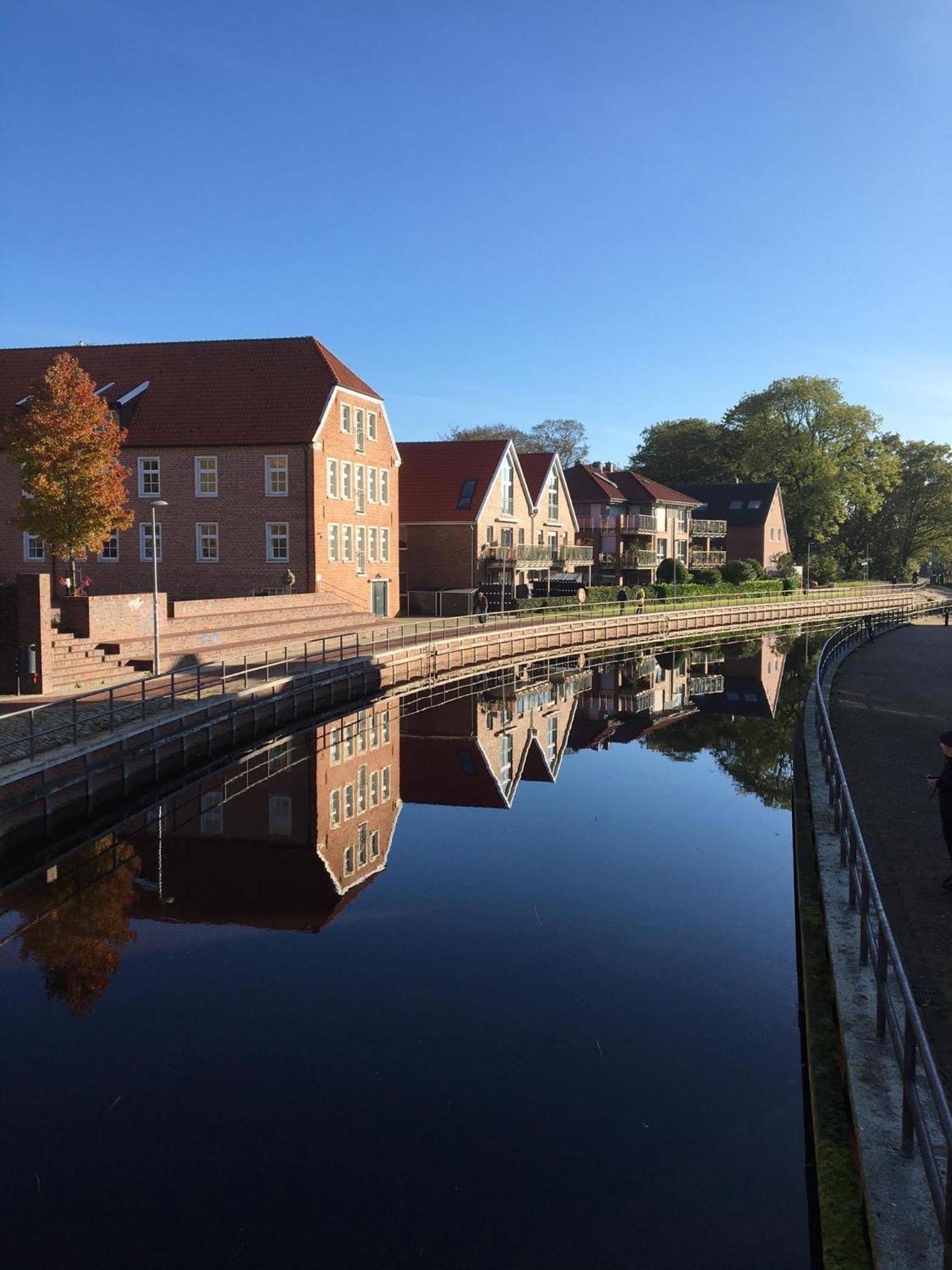 Schoene Altbauwohnung Direkt An Der Kesselschleuse! Apartment Emden