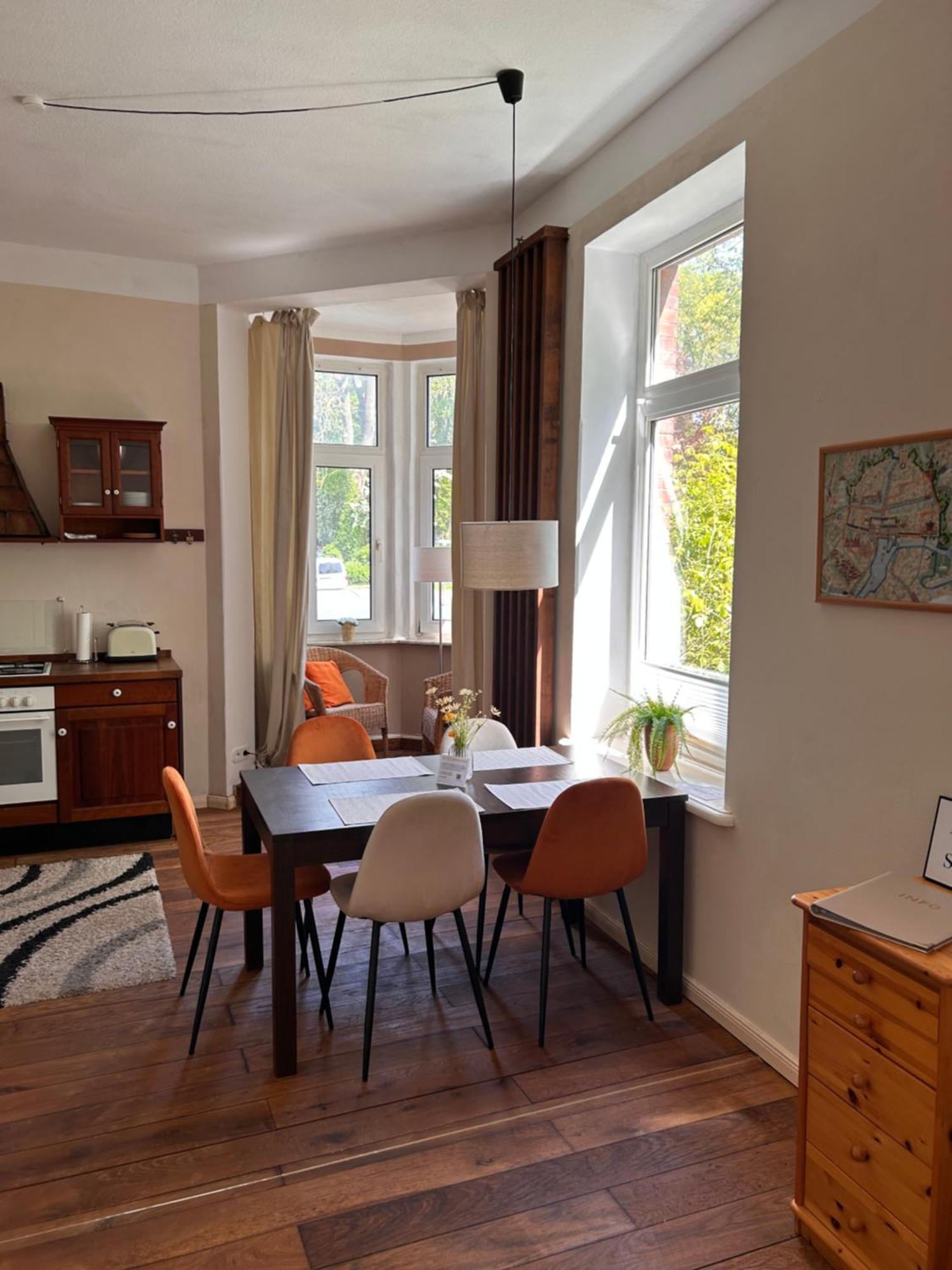 Schoene Altbauwohnung Direkt An Der Kesselschleuse! Appartement *
